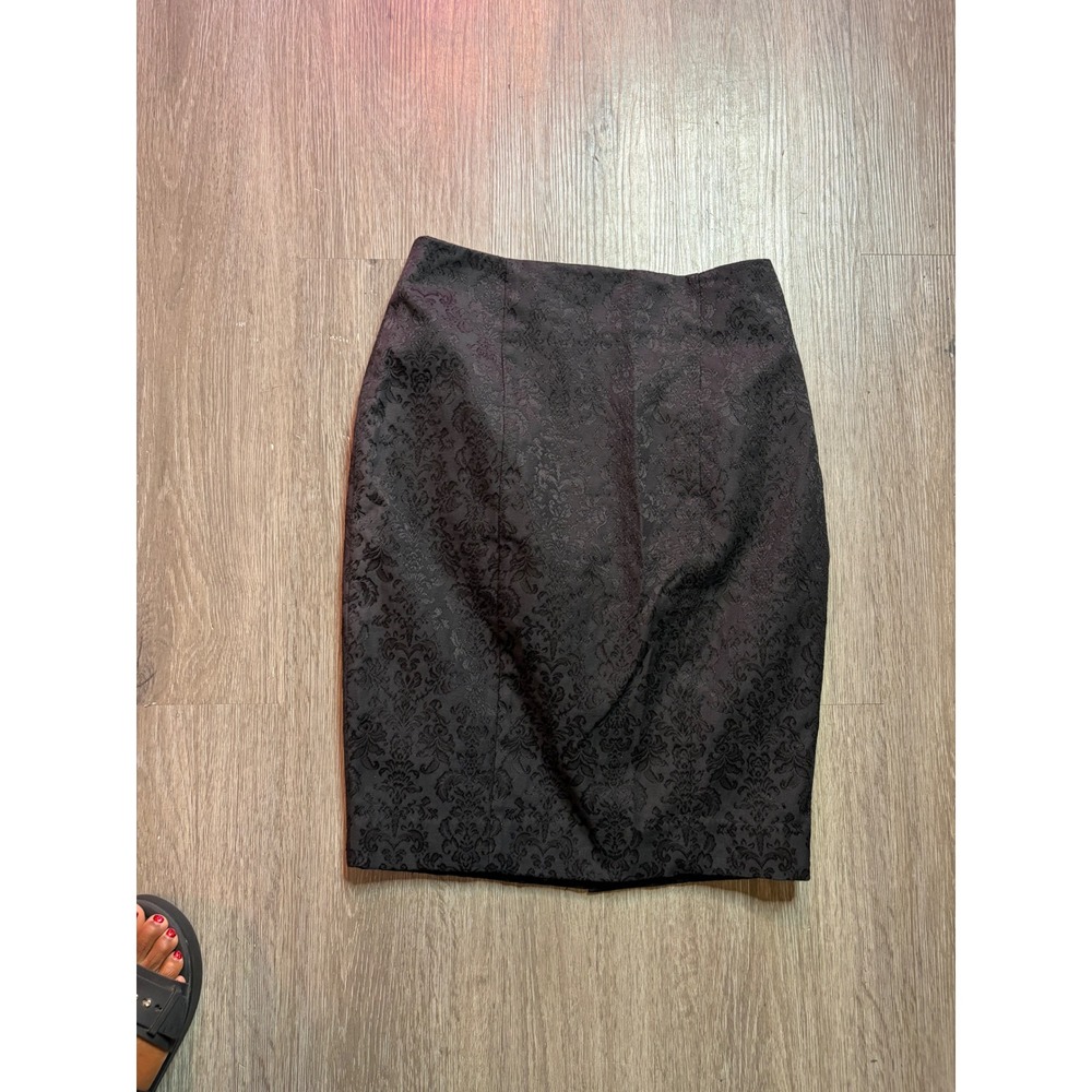 Mossimo Black Damask Jacquard Pencil Skirt Size 8 Corporate Goth Office Siren